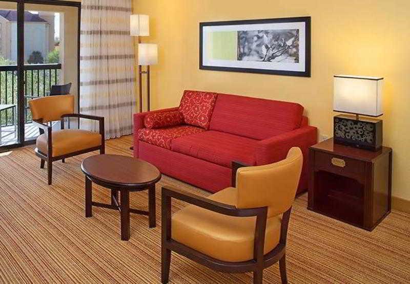 Courtyard Jacksonville Butler Boulevard Екстериор снимка